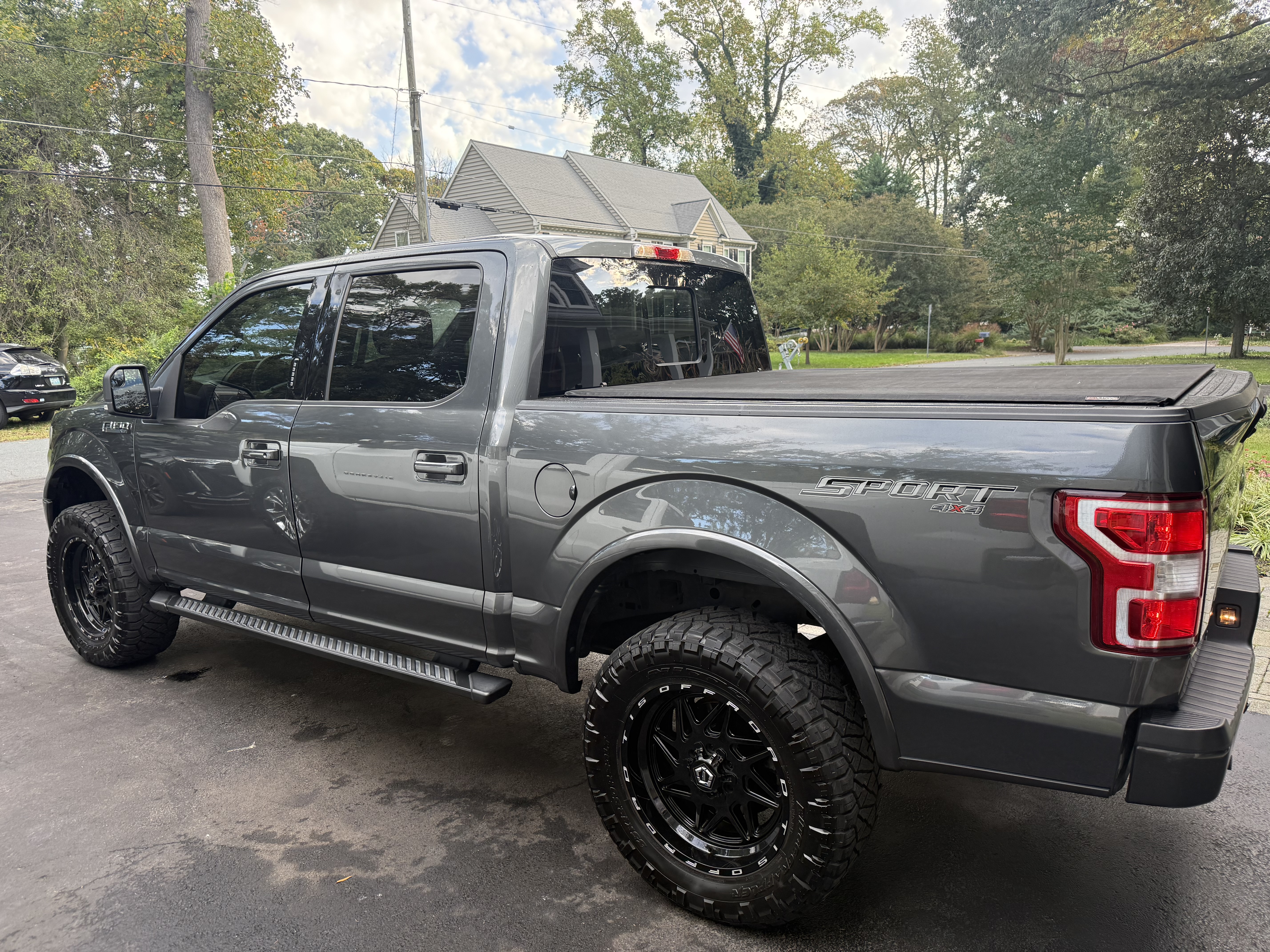 Used 2019 Ford F150 XLT w/ Equipment Group 302A Luxury AWD/4WD image 1