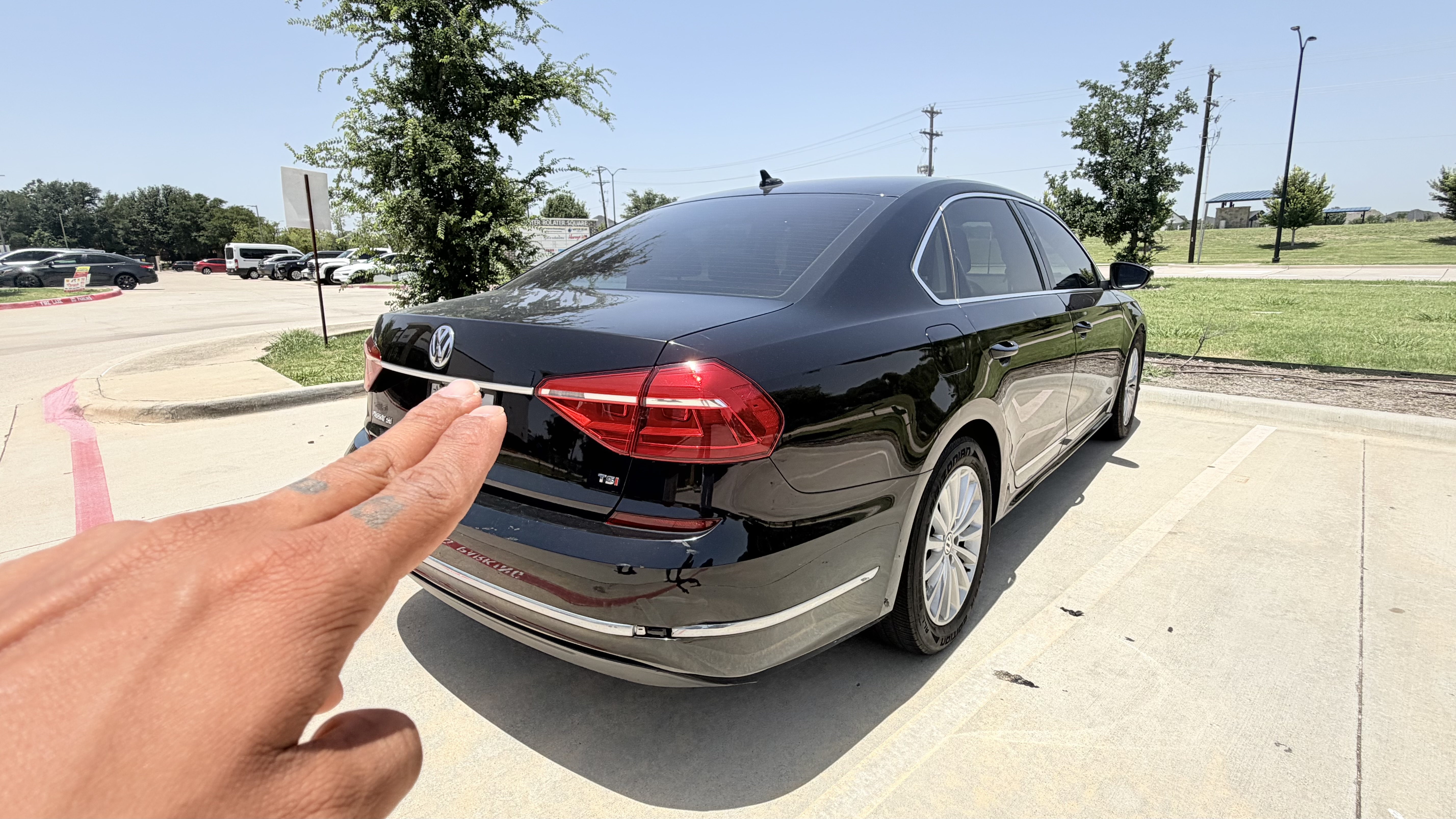 Used 2016 Volkswagen Passat 1.8T SE FWD image 8