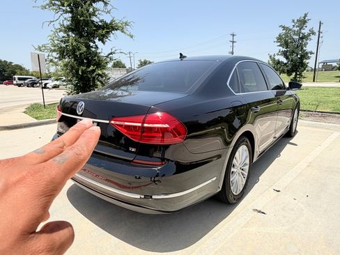Used 2016 Volkswagen Passat 1.8T SE FWD image 8
