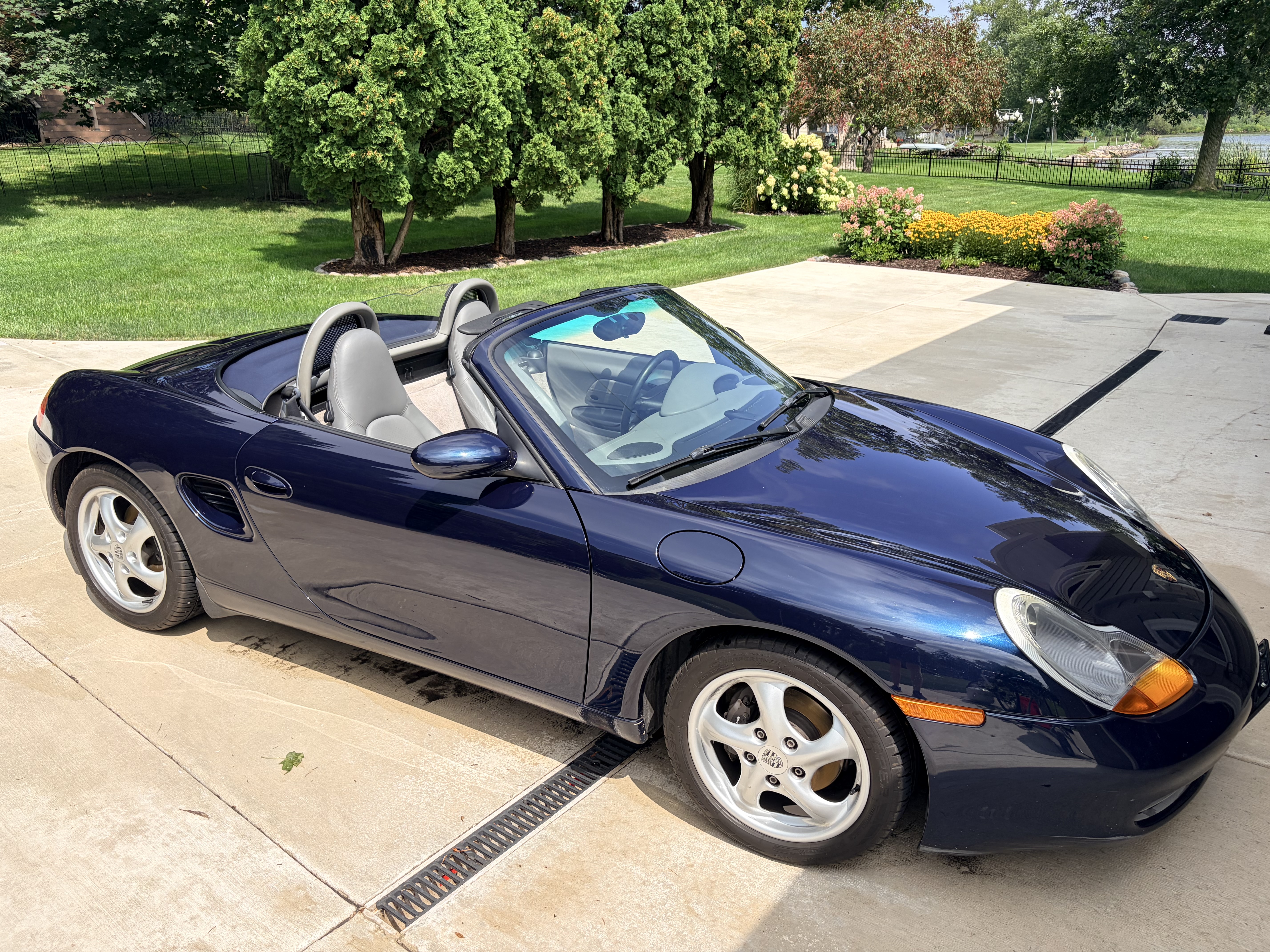 Used 1999 Porsche Boxster RWD image 6
