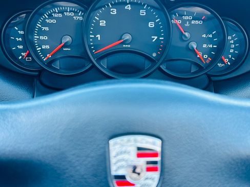 Used 2001 Porsche 911 Carrera 4 image 11