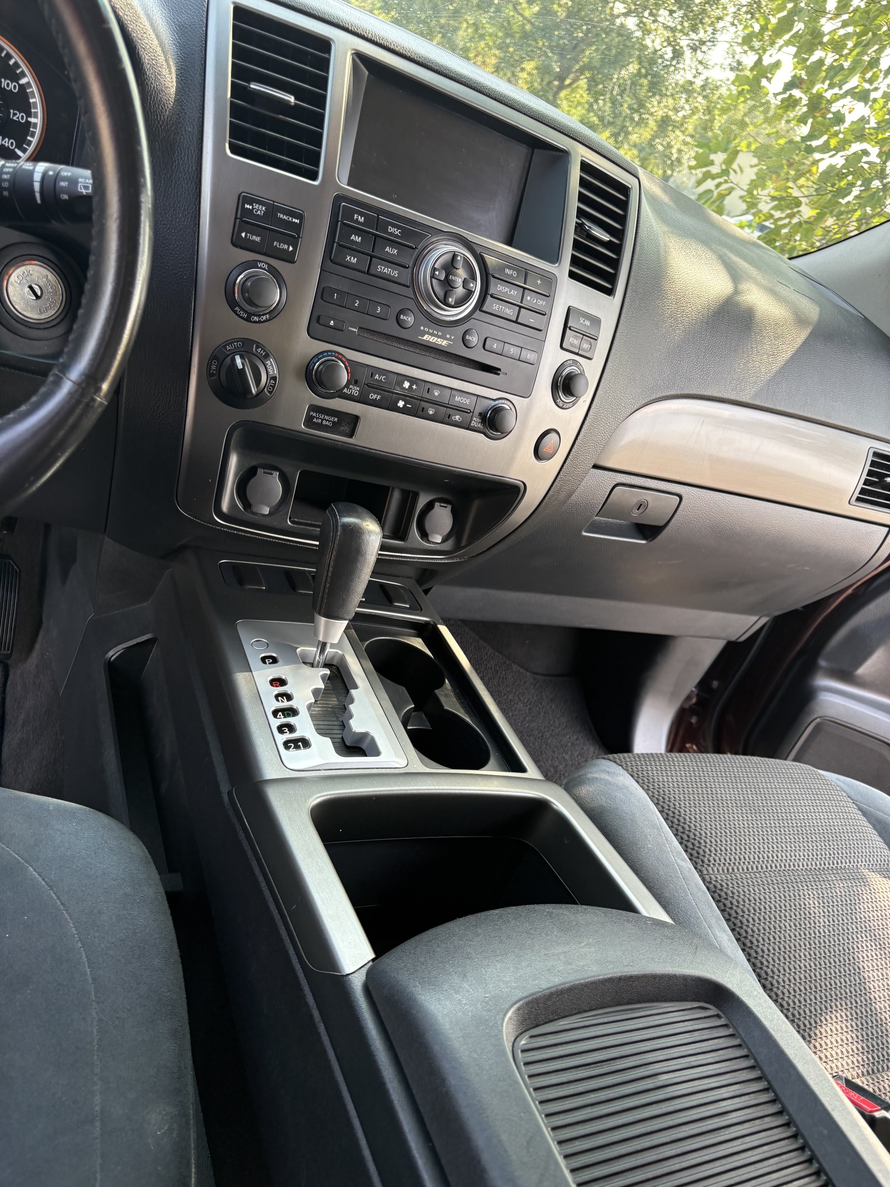 Used 2015 Nissan Armada SV AWD/4WD image 11
