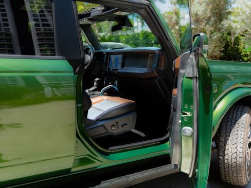 Used 2023 Ford Bronco Outer Banks image 13