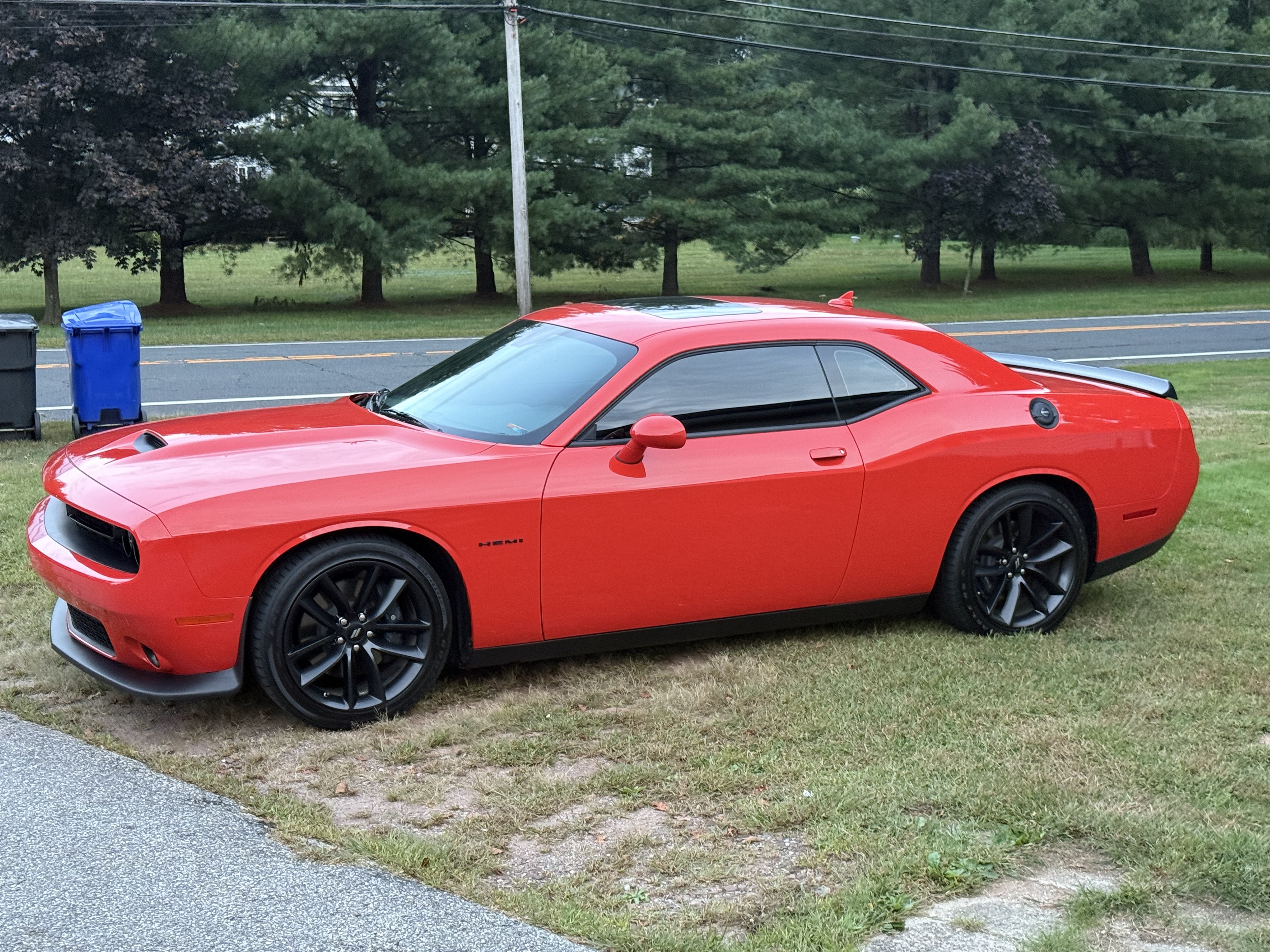 Used 2022 Dodge Challenger R/T w/ Plus Package RWD image 8