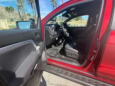 Used 2023 Chevrolet Colorado Z71 w/ Z71 Convenience Package 2 image 6