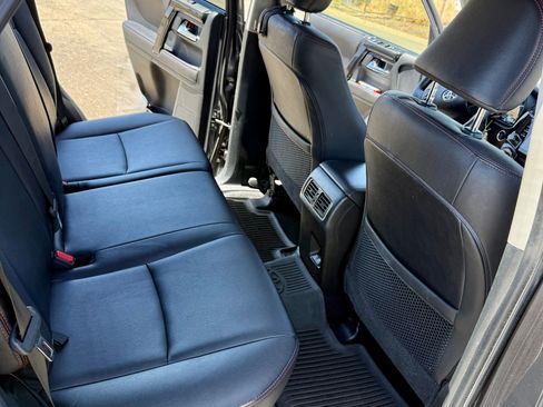 Used 2021 Toyota 4Runner TRD Off-Road Premium w/ Moonroof Package AWD/4WD image 12