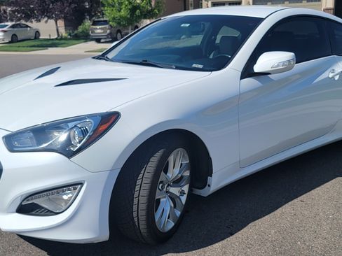 Used 2015 Hyundai Genesis 3.8 image 5