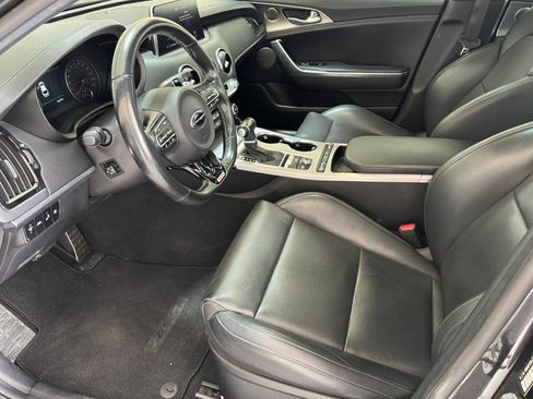 Used 2021 Kia Stinger GT1 RWD image 15