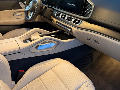 Used 2020 Mercedes-Benz GLE 450 4MATIC image 13