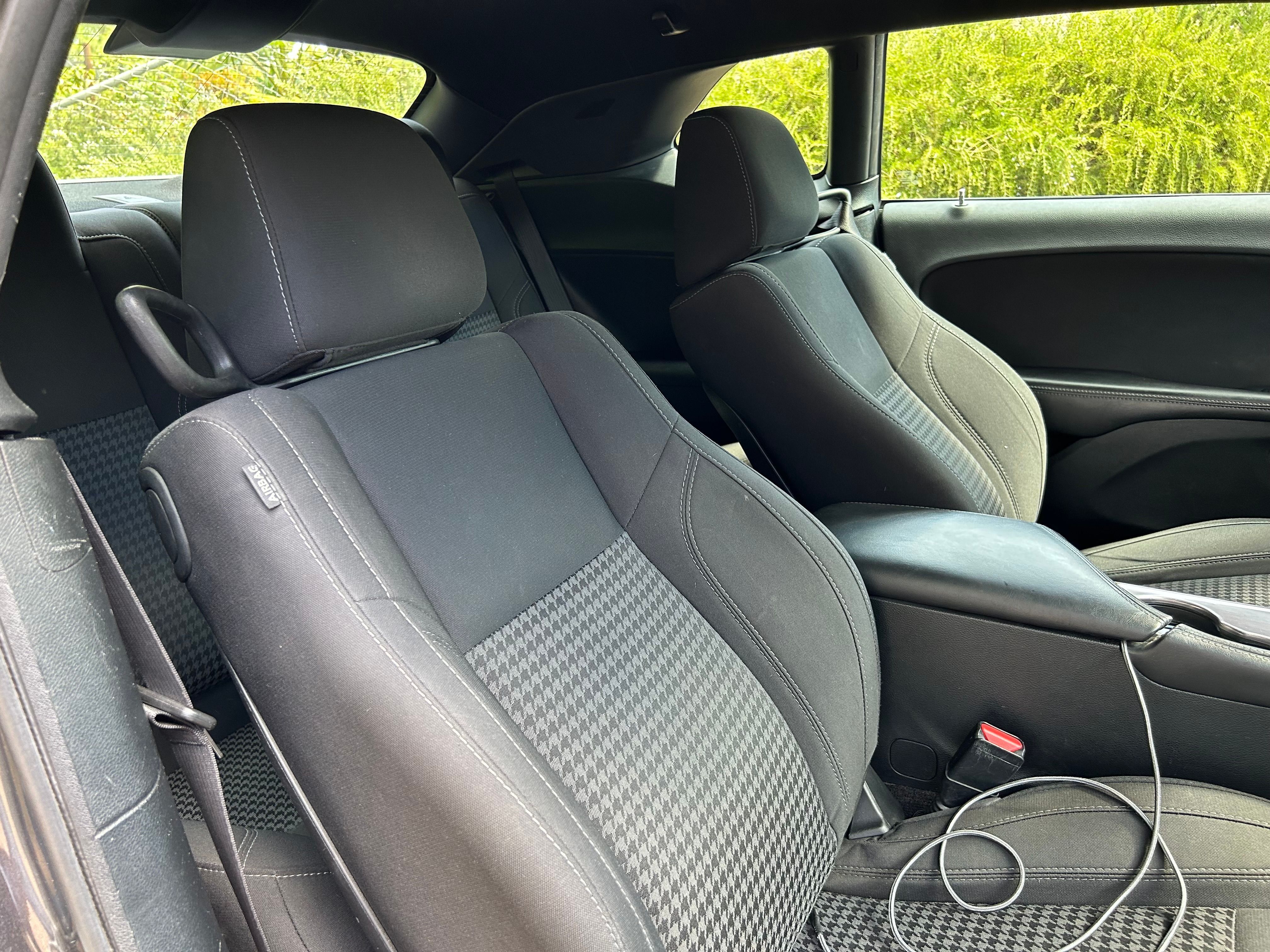 Used 2018 Dodge Challenger SXT RWD image 6