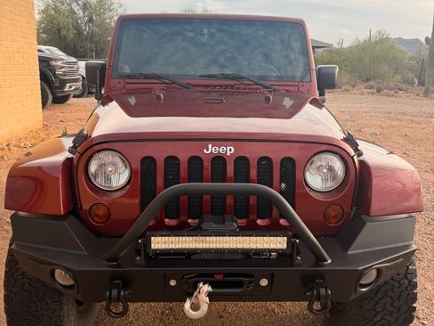 Used 2008 Jeep Wrangler Sahara AWD/4WD image 2