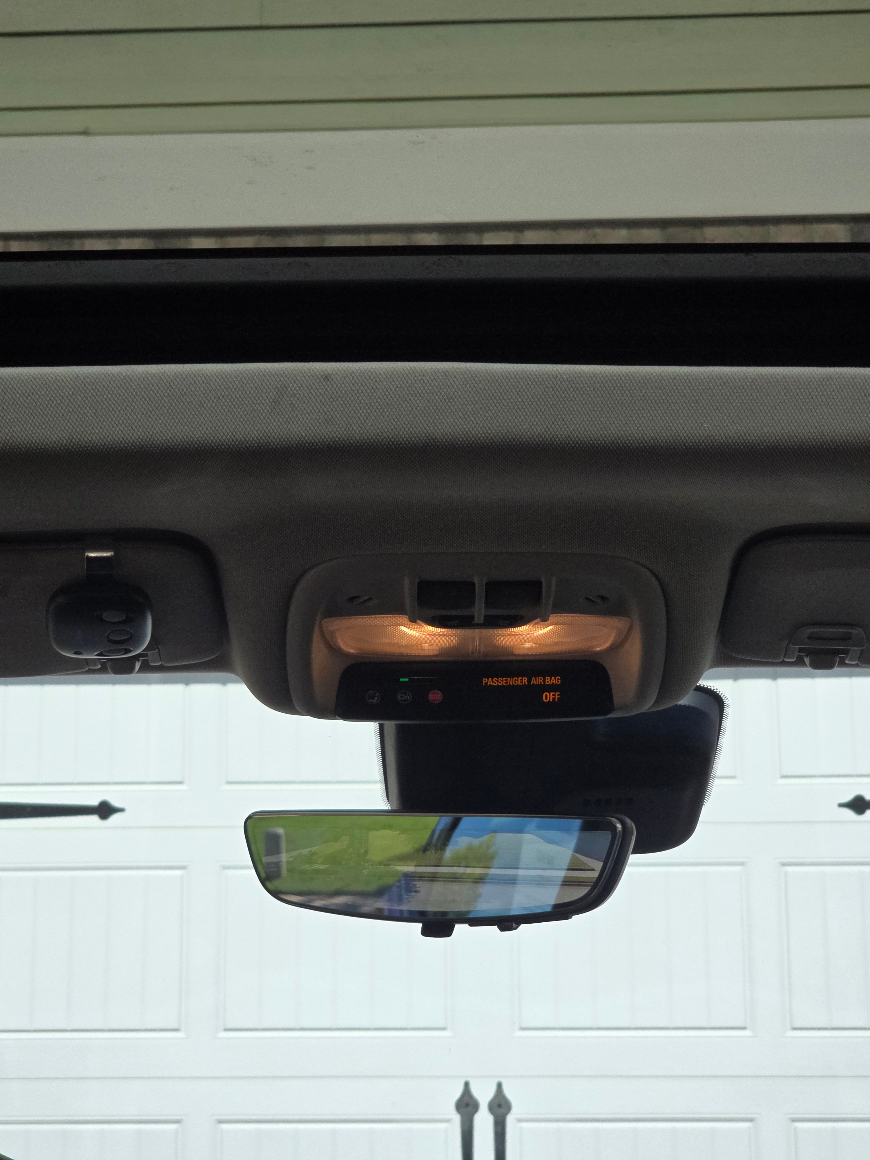 Used 2022 Chevrolet Bolt EUV Premier w/ Sun & Sound Package FWD image 12