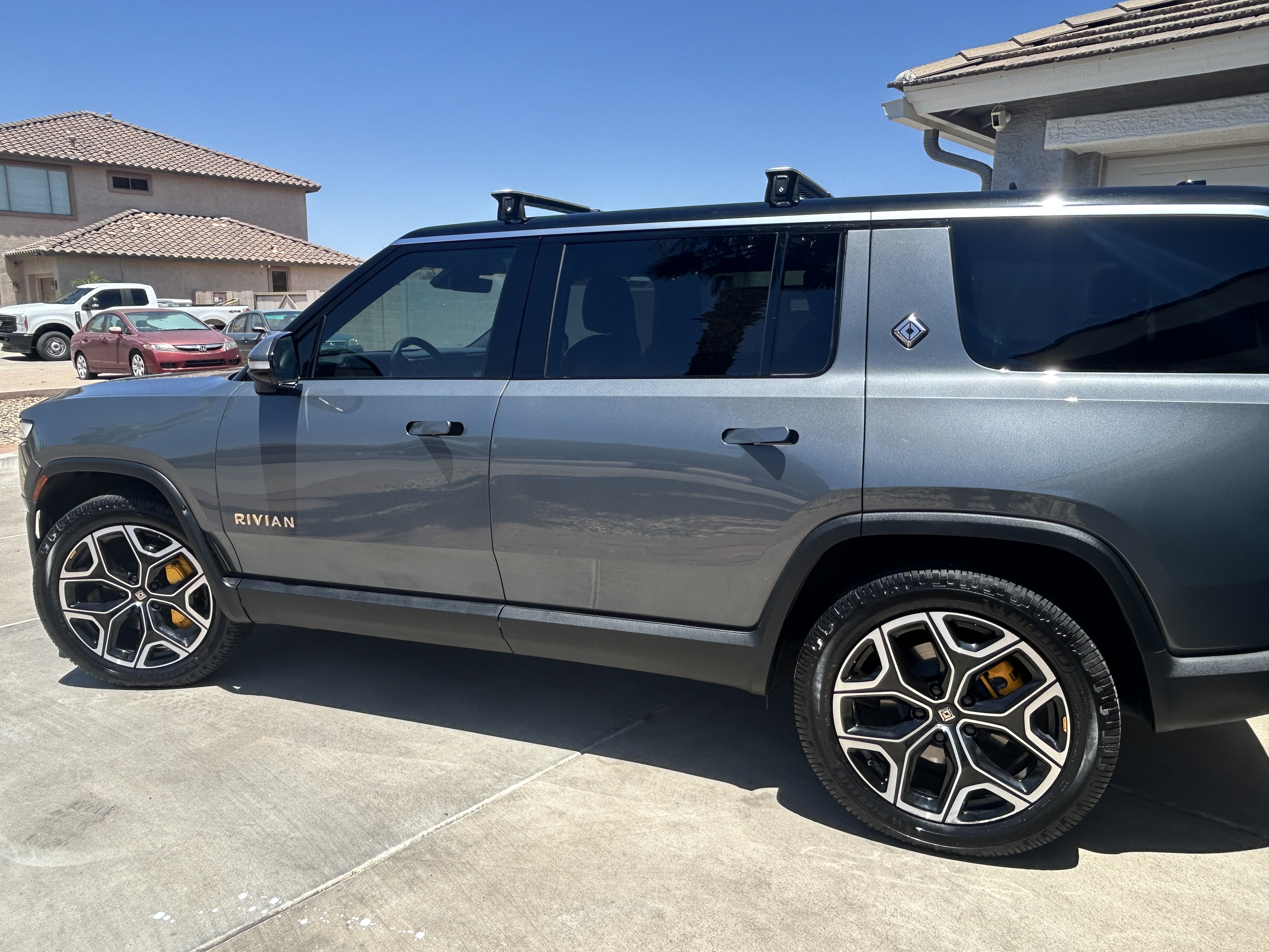 Used 2022 Rivian R1S Launch Edition AWD/4WD image 5
