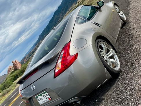 Used 2010 Nissan 370Z Touring w/ Sport Pkg RWD image 5