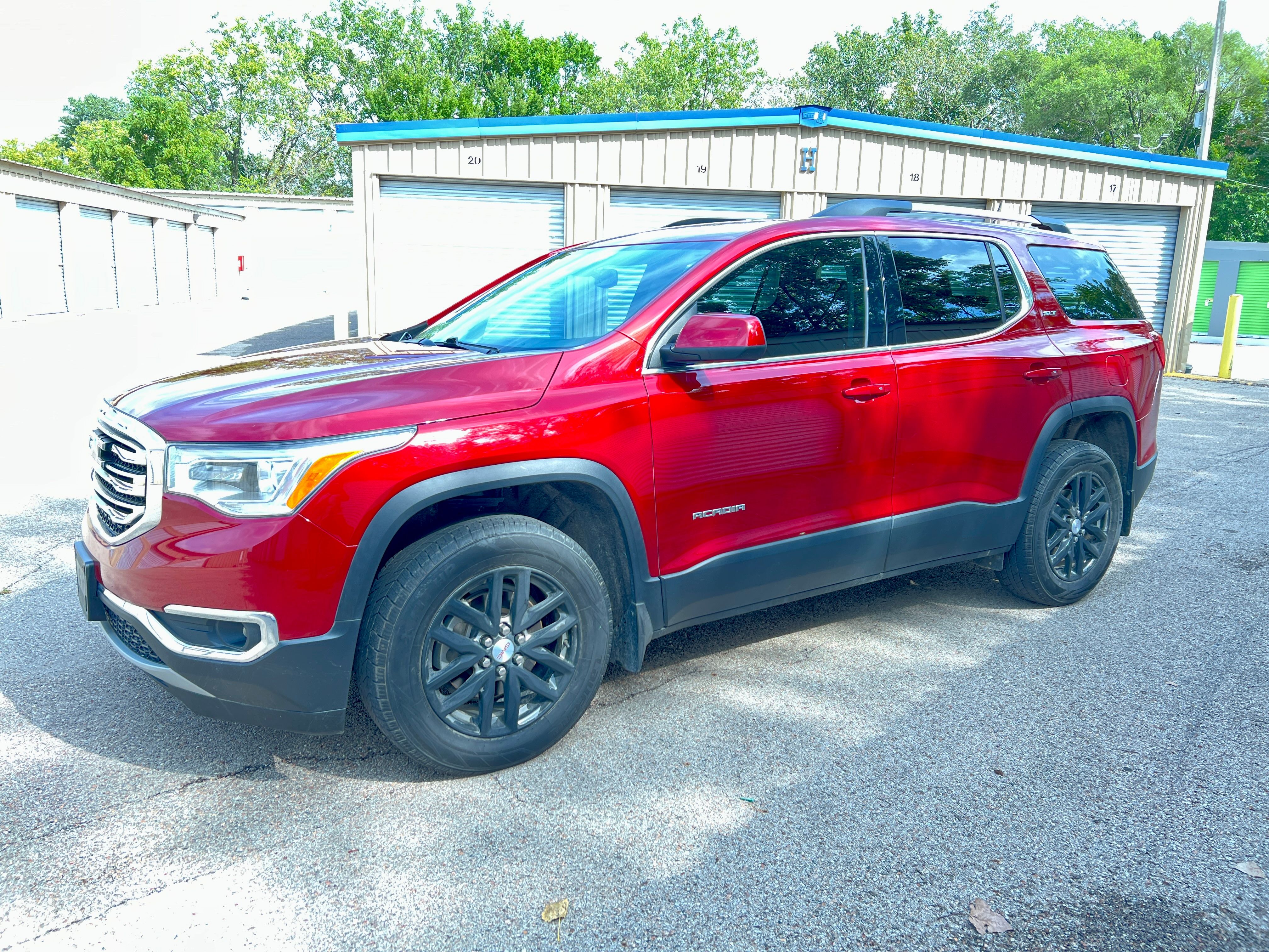 Used 2019 GMC Acadia SLT FWD image 4