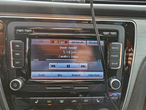 Used 2015 Volkswagen Passat TDI SE image 6