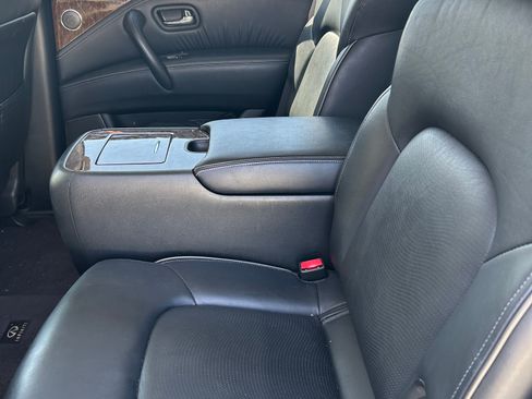 Used 2016 INFINITI QX80 2WD w/ Driver's Assistance Package image 8