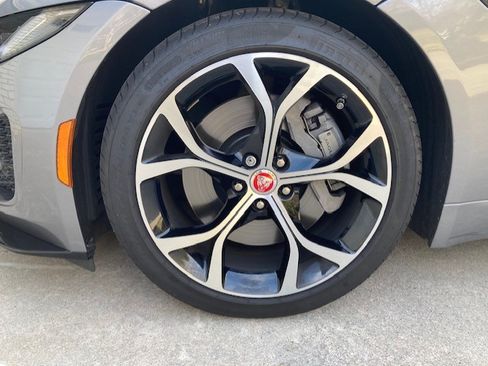 Used 2021 Jaguar F-TYPE Convertible image 16