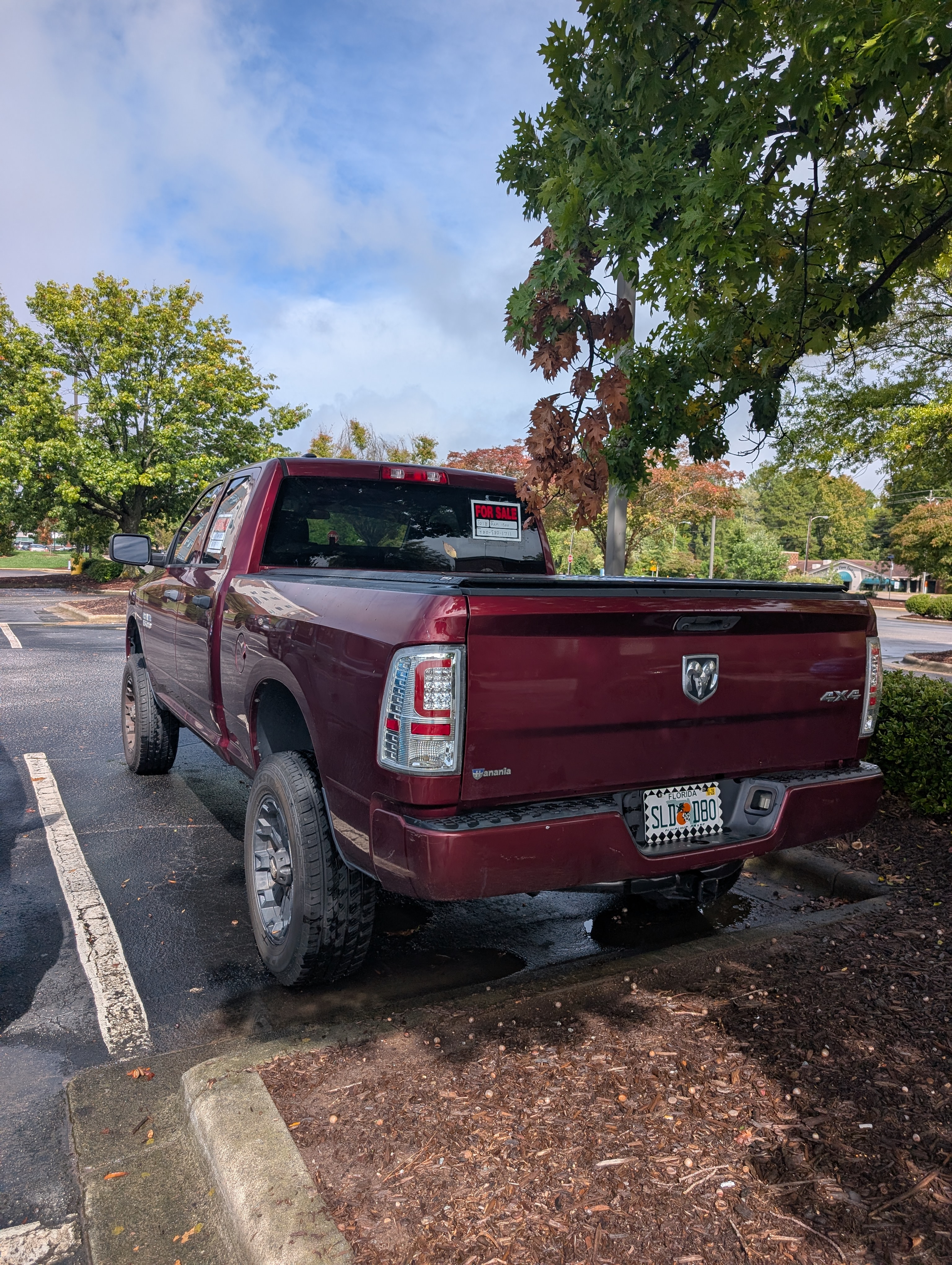 Used 2018 RAM 1500 Express w/ Express Value Package AWD/4WD image 4