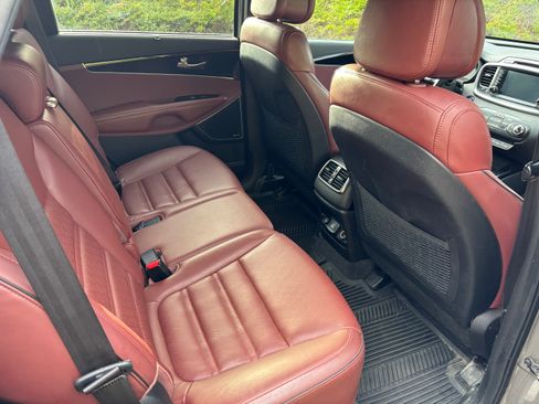 Used 2016 Kia Sorento SX w/ SXL Technology Package image 5