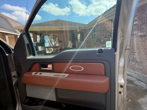 Used 2012 Ford F150 XLT w/ XLT Chrome Pkg image 8