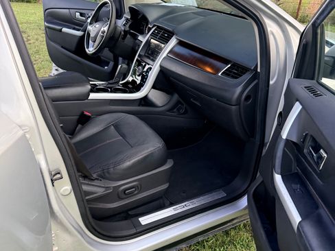 Used 2011 Ford Edge Limited w/ Driver Entry Pkg AWD/4WD image 13