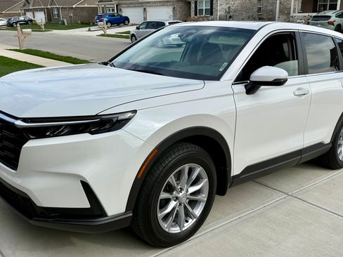 Used 2025 Honda CR-V EX image 6