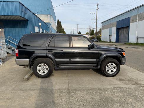 Used 1996 Toyota 4Runner Limited AWD/4WD image 2