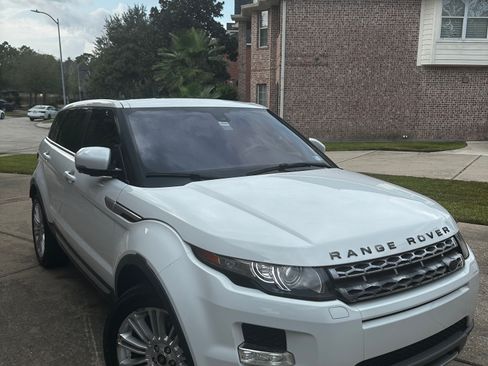 Used 2013 Land Rover Range Rover Evoque Prestige image 1