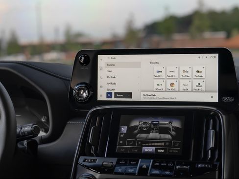 Used 2024 Lexus LX 600 F Sport image 19