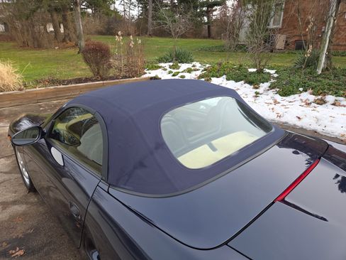 Used 1999 Porsche Boxster image 32