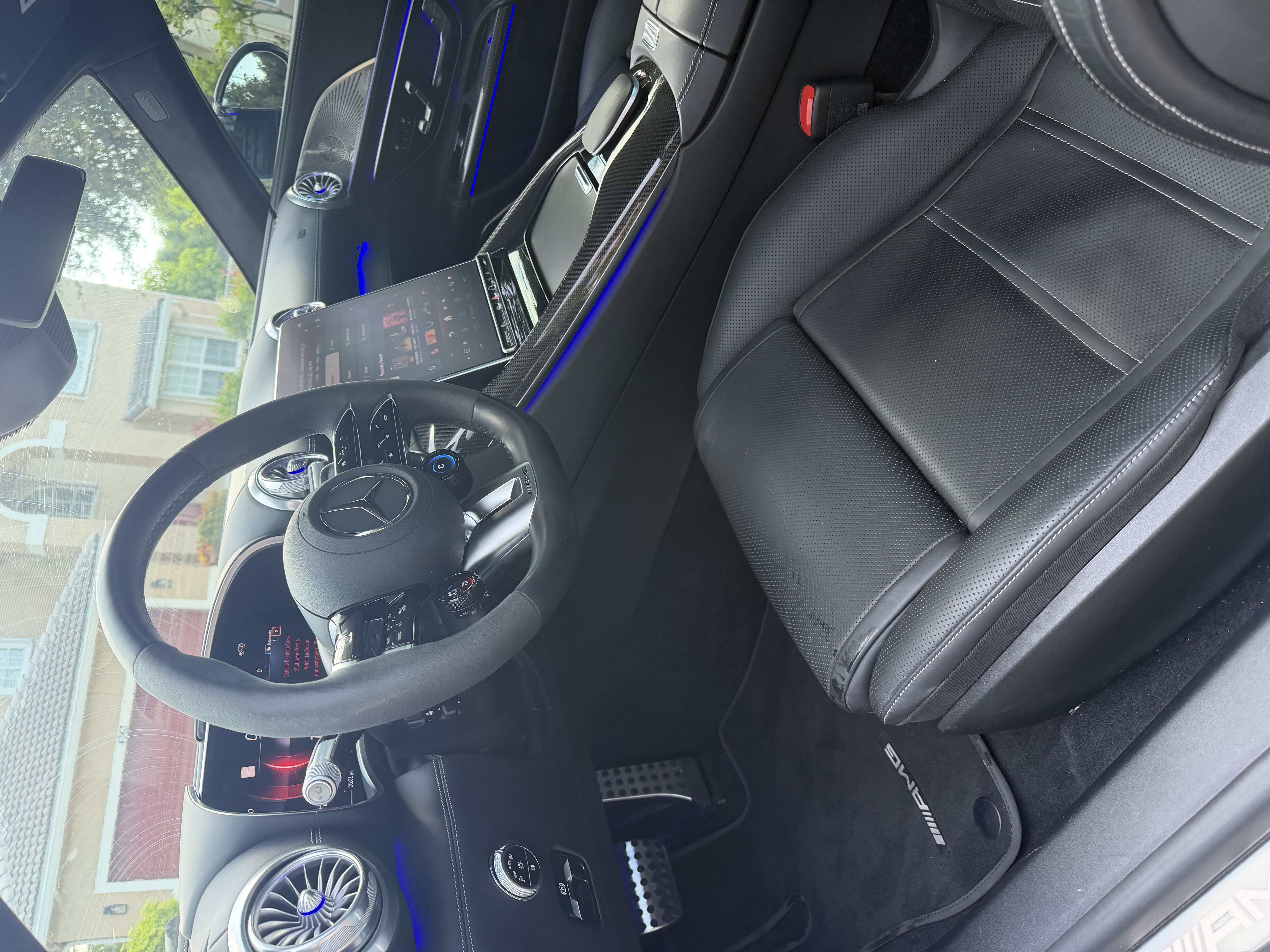 Used 2024 Mercedes-Benz AMG GT 63 image 11