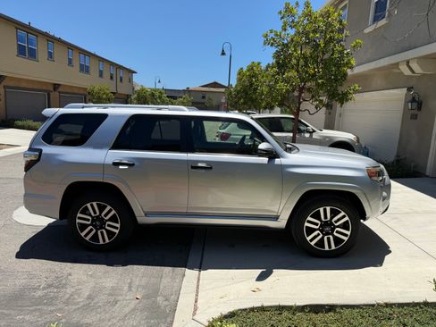 Used 2016 Toyota 4Runner Limited AWD/4WD image 16