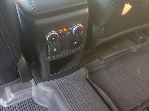 Used 2021 Ford Explorer Limited w/ Equipment Group 301A image 8