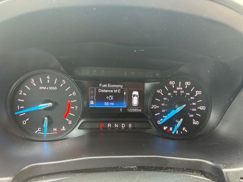 Used 2019 Ford Explorer XLT AWD/4WD image 4