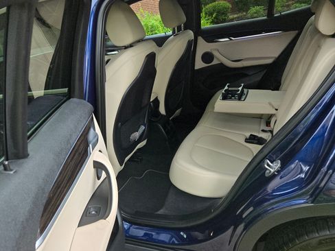 Used 2020 BMW X2 sDrive28i w/ Convenience Package image 4