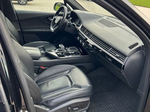 Used 2019 Audi Q7 3.0T Premium w/ Convenience Package AWD/4WD image 17