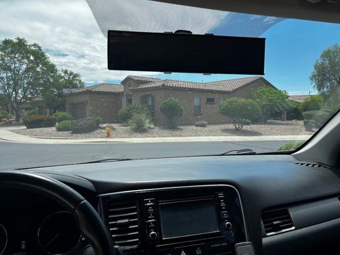 Used 2017 Mitsubishi Outlander ES FWD image 8