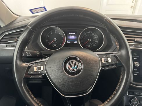 Used 2018 Volkswagen Tiguan SE FWD image 4