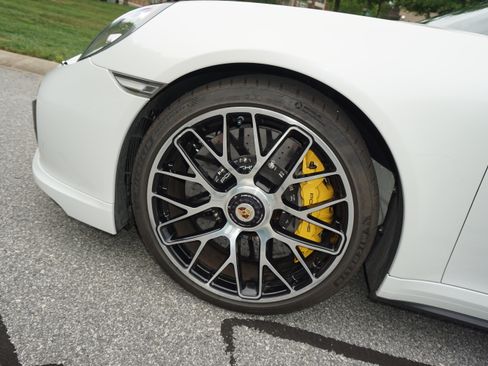 Used 2015 Porsche 911 Turbo S AWD/4WD image 22