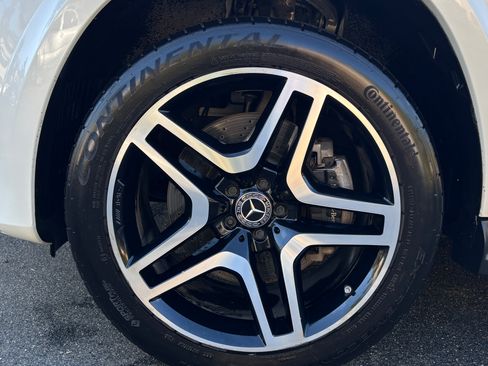 Used 2018 Mercedes-Benz GLS 550 4MATIC image 23