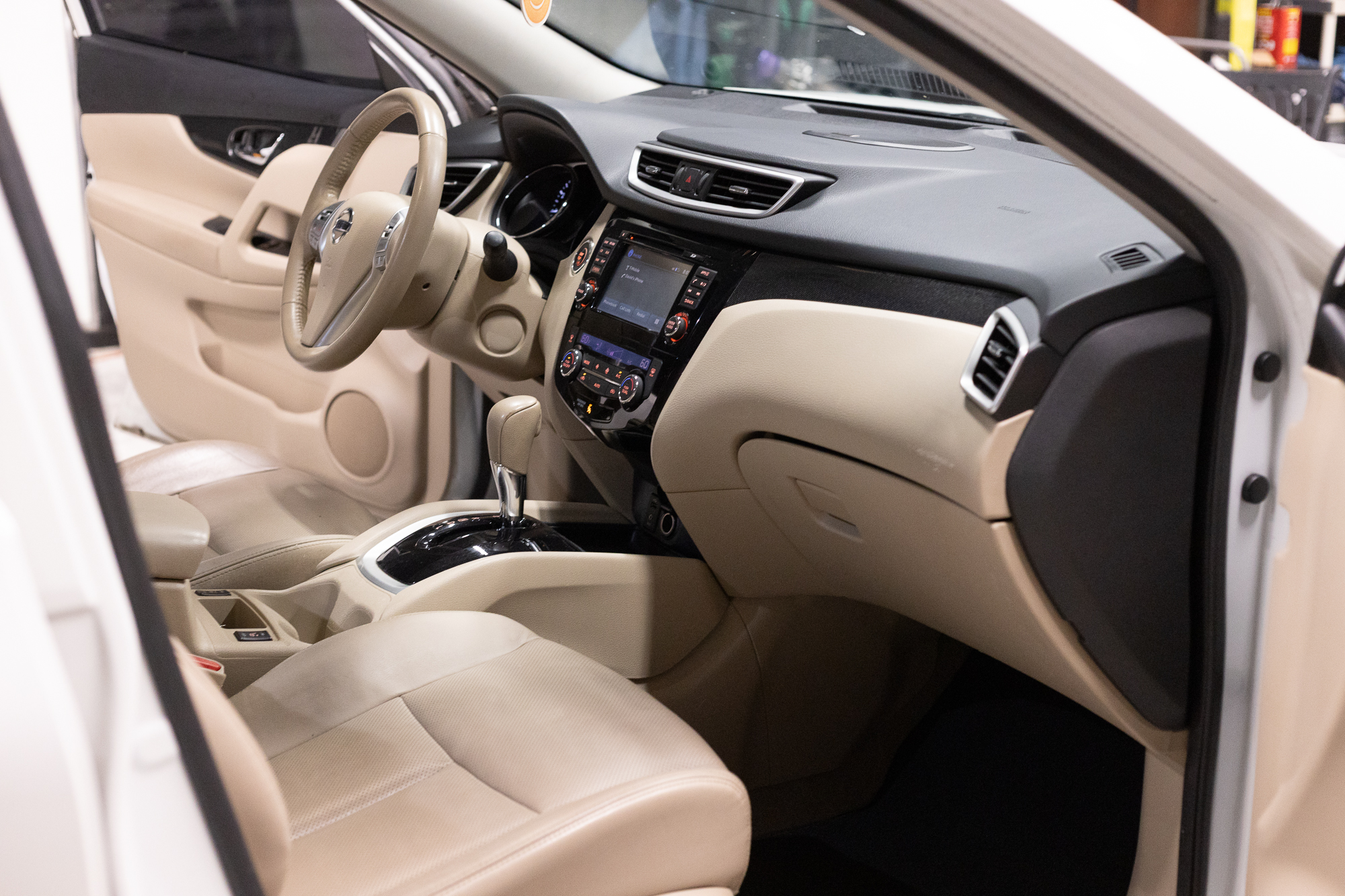 Used 2014 Nissan Rogue SL FWD image 6