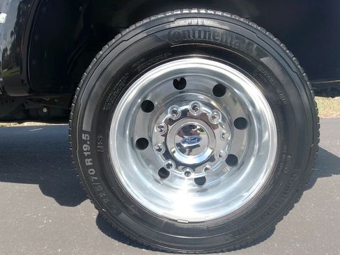 Used 2020 Ford F450 Platinum w/ FX4 Off-Road Package image 16