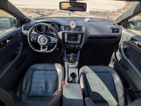 Used 2016 Volkswagen Jetta GLI SEL image 13