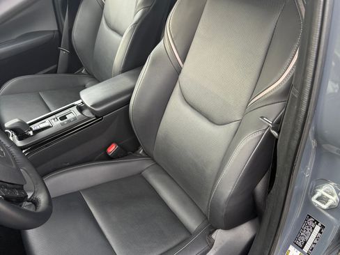 Used 2024 Toyota Prius Limited image 9