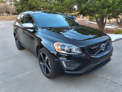 Used 2015 Volvo XC60 T6 R-Design Platinum image 4