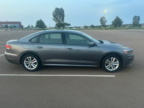 Used 2021 Volkswagen Passat 2.0T S FWD image 11