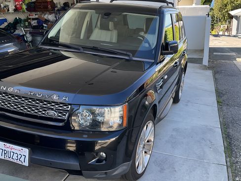 Used 2012 Land Rover Range Rover Sport HSE LUX image 11
