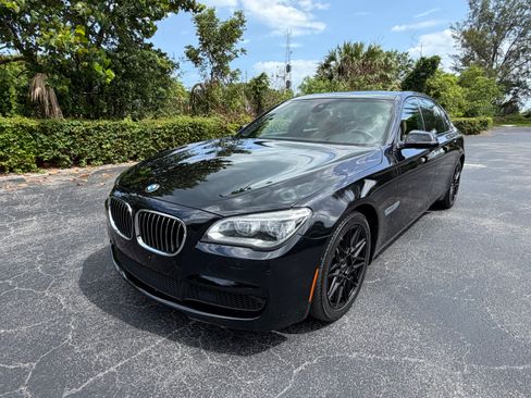 Used 2013 BMW 750Li xDrive AWD/4WD image 4