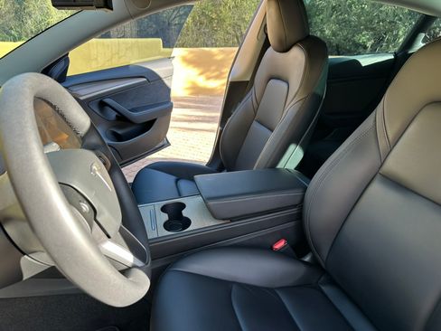 Used 2021 Tesla Model 3 Performance image 11